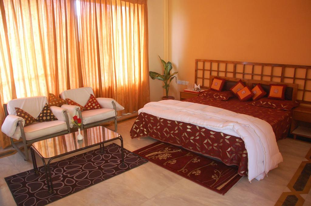 Hotel Maruti Mandapam Jabalpur Δωμάτιο φωτογραφία