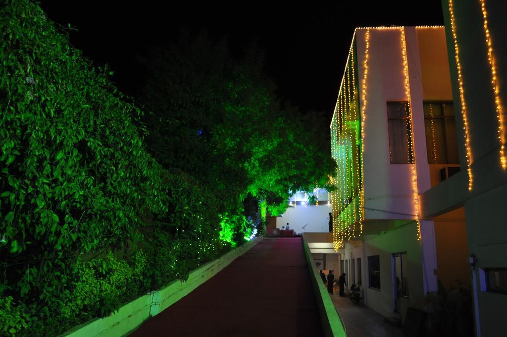 Hotel Maruti Mandapam Jabalpur Εξωτερικό φωτογραφία