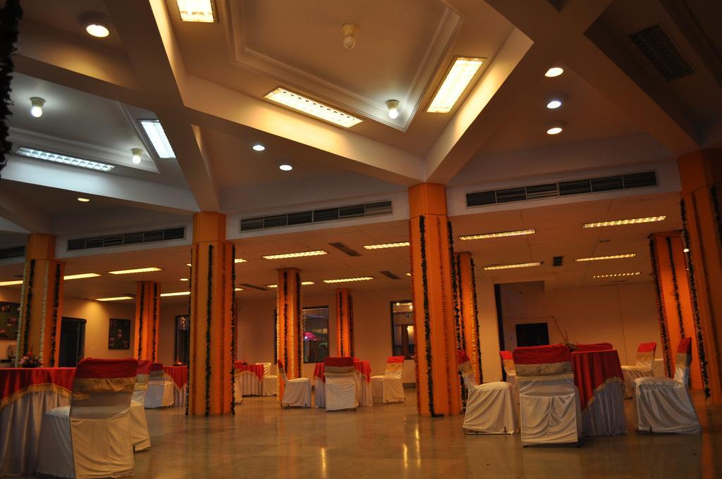 Hotel Maruti Mandapam Jabalpur Εξωτερικό φωτογραφία